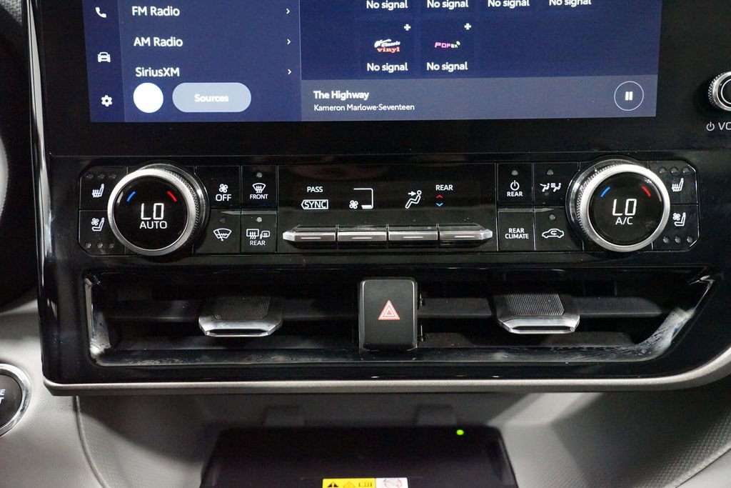 Used 2023 Toyota Highlander Limited image 20