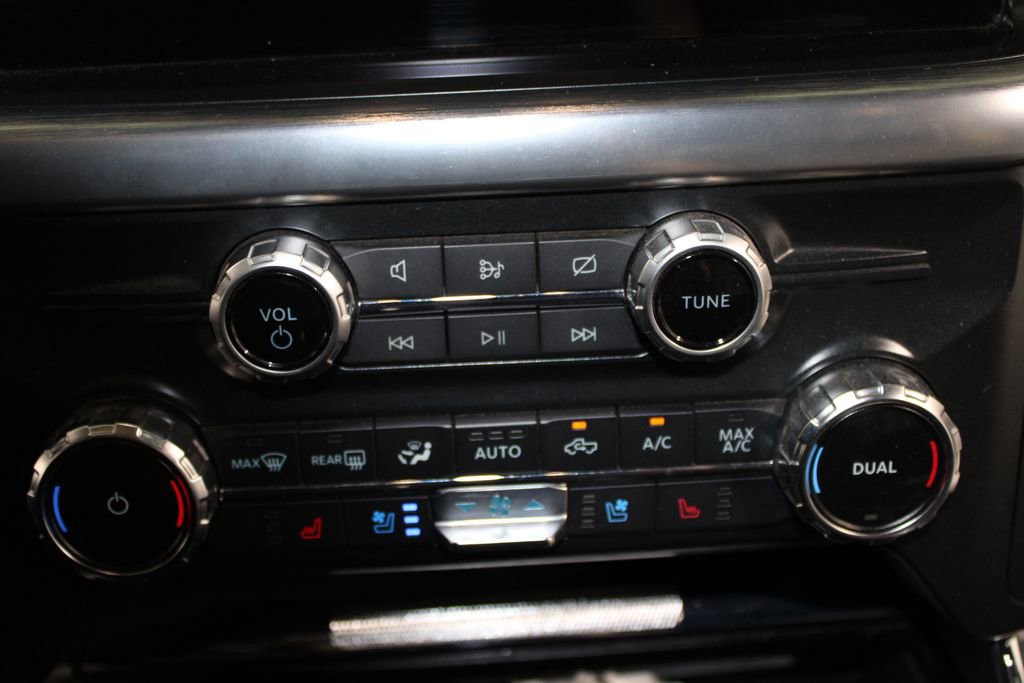 Used 2022 Ford F150 Lariat image 36