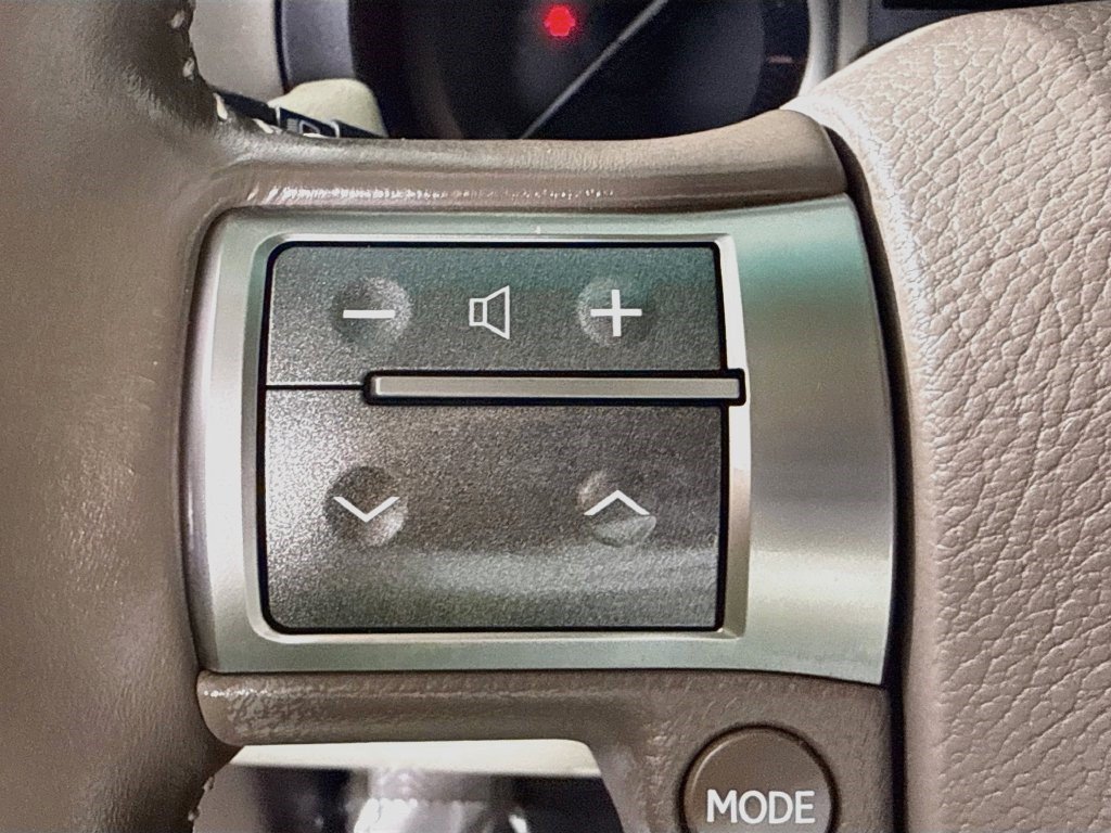 Used 2019 Lexus GX 460 Premium w/ Premium Package AWD/4WD image 13