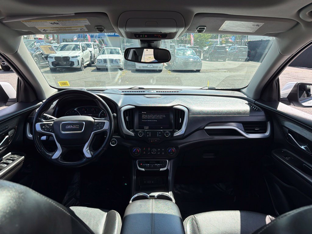 Used 2022 GMC Terrain SLT w/ Infotainment Package II AWD/4WD image 27