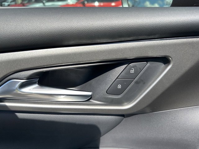 New 2026 Chevrolet Traverse LT w/ LPO, Floor Liner Package image 8