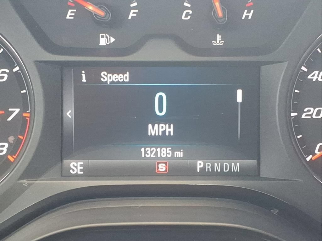 Used 2018 Chevrolet Camaro LT RWD image 19