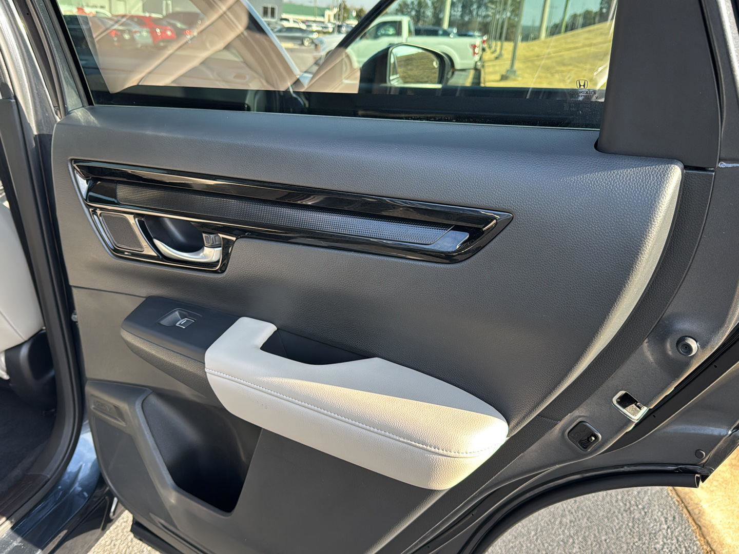 Used 2024 Honda CR-V EX-L image 13