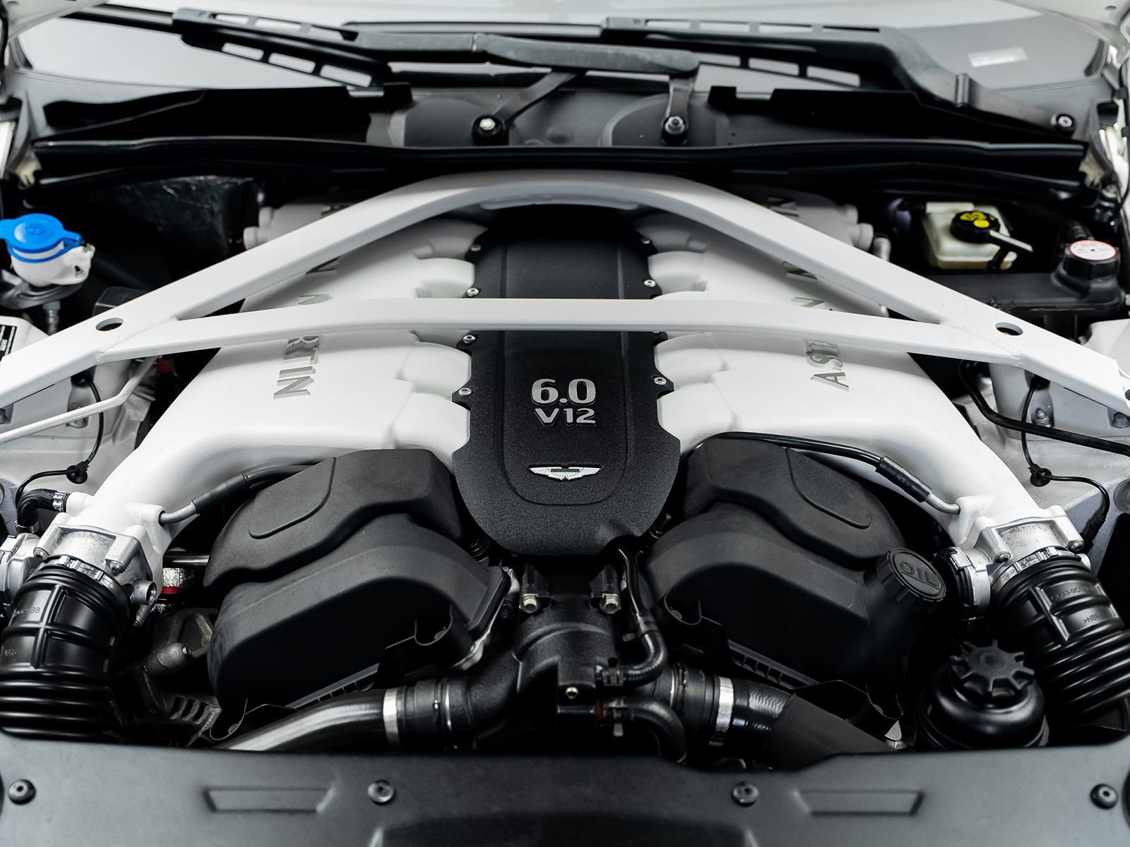 Used 2015 Aston Martin Rapide S RWD image 60