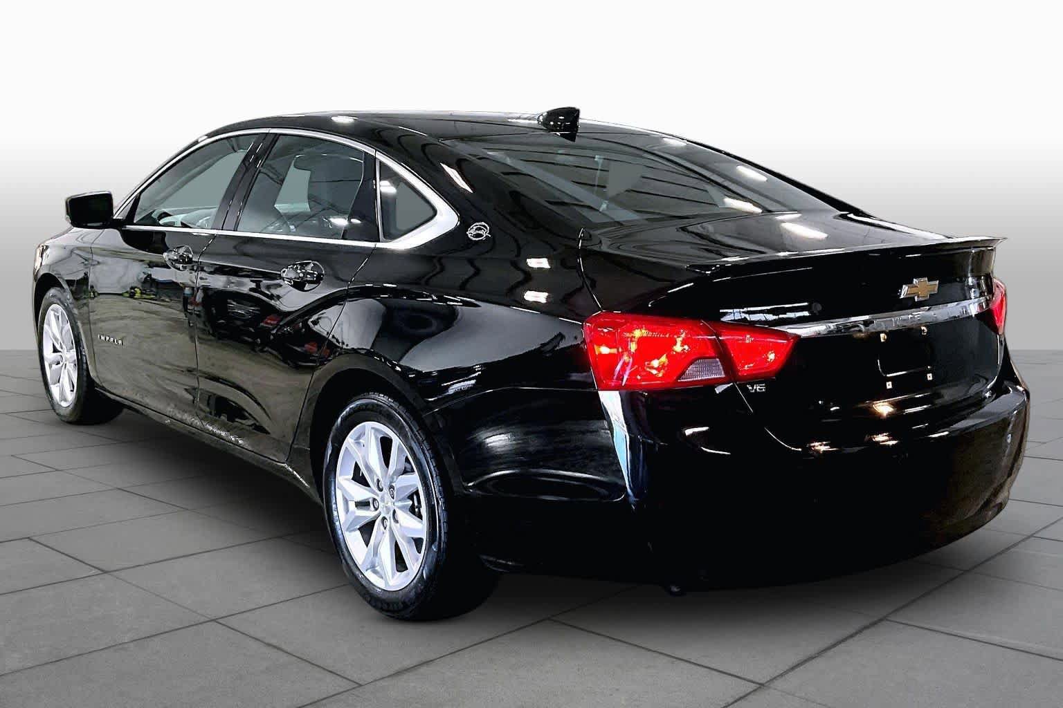 Used 2019 Chevrolet Impala LT w/ Sunroof and Spoiler Package FWD image 11
