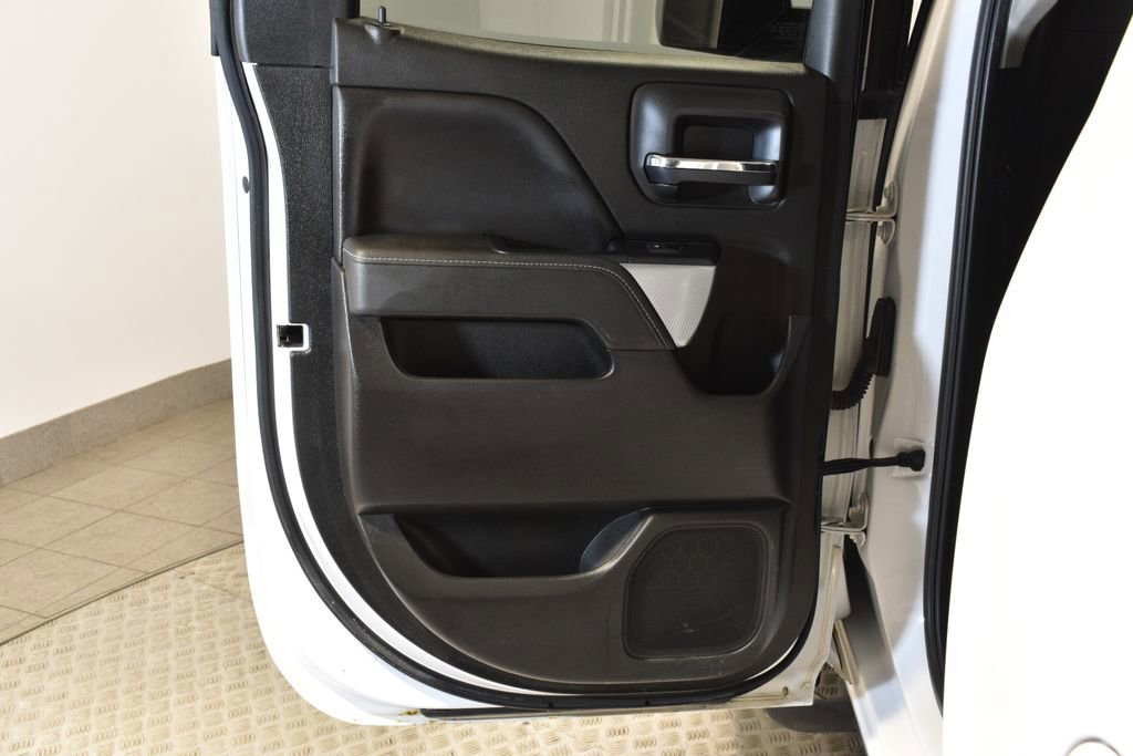 Used 2018 Chevrolet Silverado 1500 LT w/ Redline Edition image 25