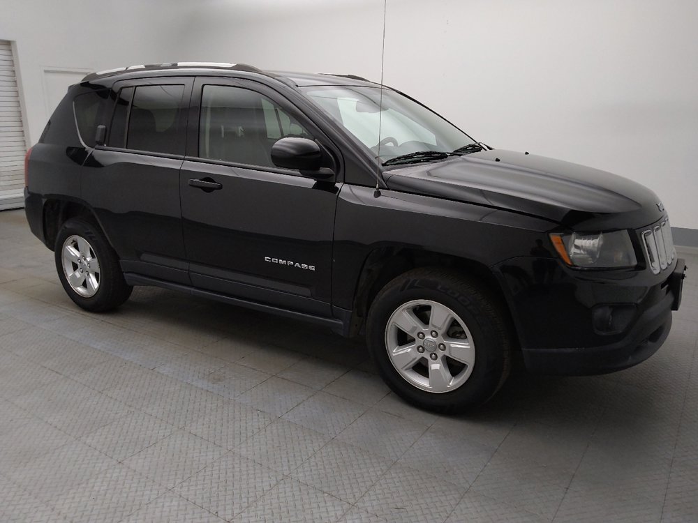 Used 2016 Jeep Compass Latitude FWD image 11