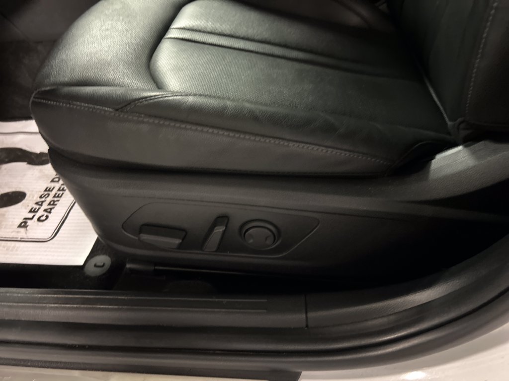 Used 2025 Hyundai Sonata Limited FWD image 11