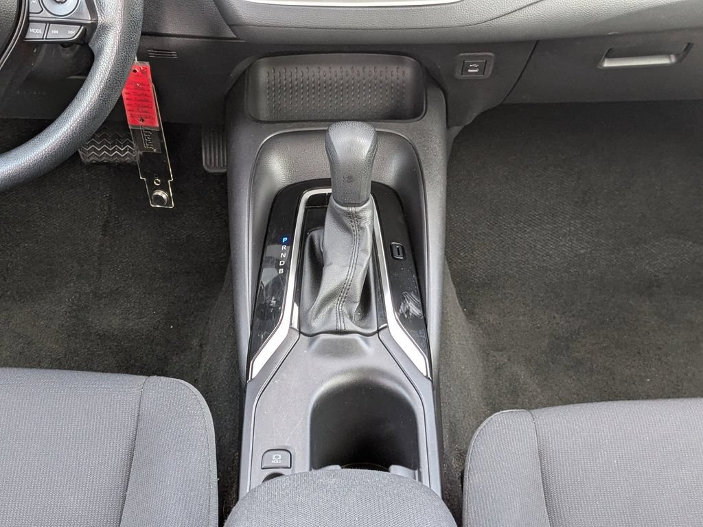 Used 2025 Toyota Corolla LE FWD image 17