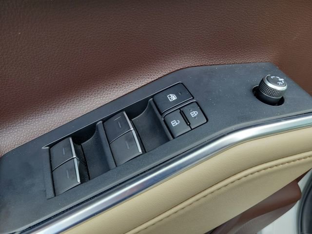 Used 2022 Toyota Highlander Platinum FWD image 25
