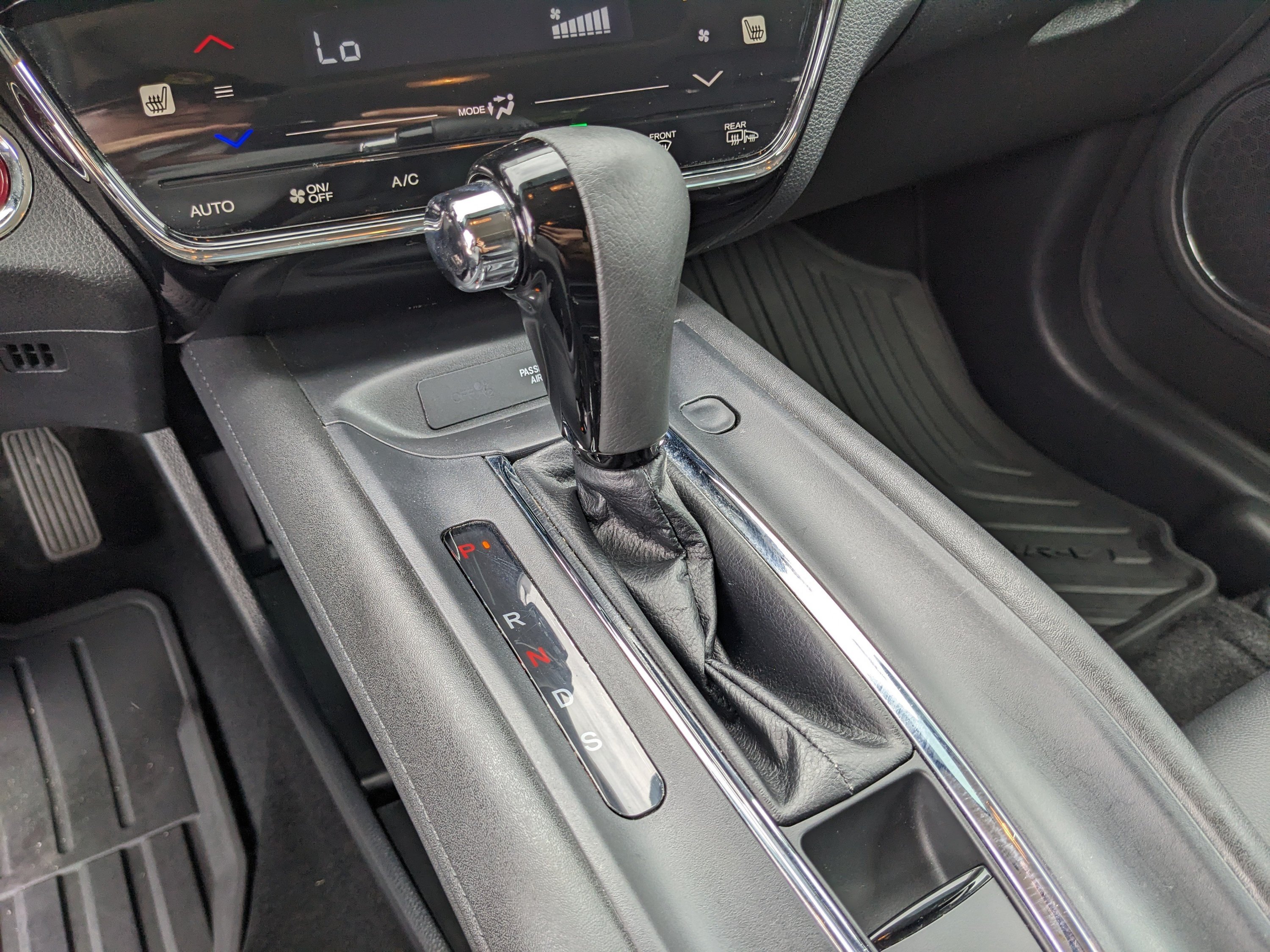 Used 2018 Honda HR-V EX-L image 25