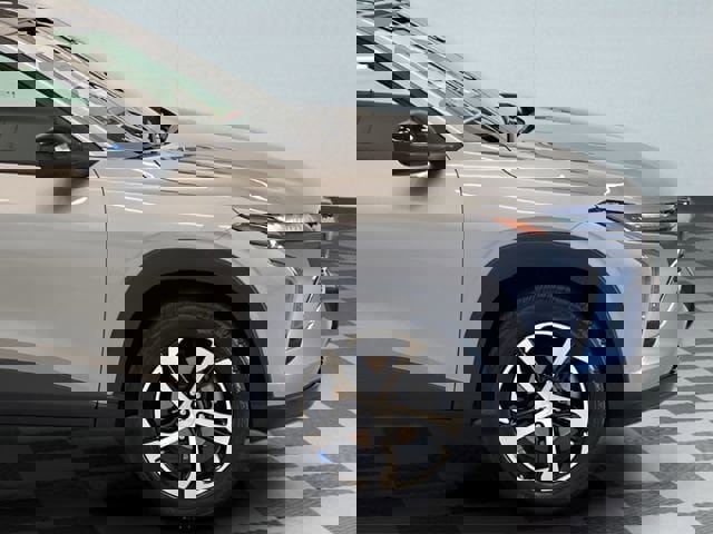 Used 2024 Chevrolet Trax RS image 5