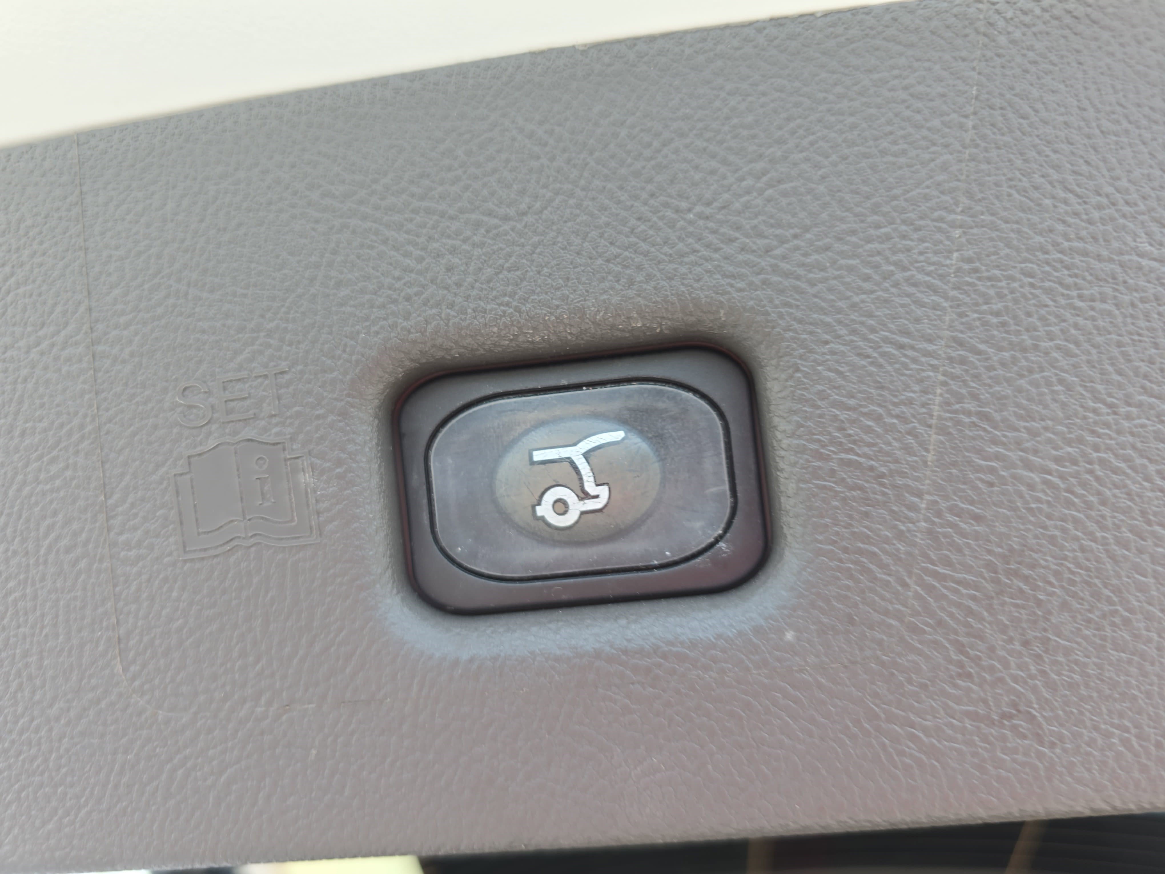 Used 2023 Lincoln Nautilus AWD w/ Premium Package image 13