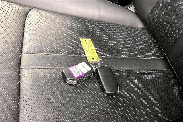 Used 2023 Kia Sorento S w/ Panoramic Sunroof Package AWD/4WD image 14