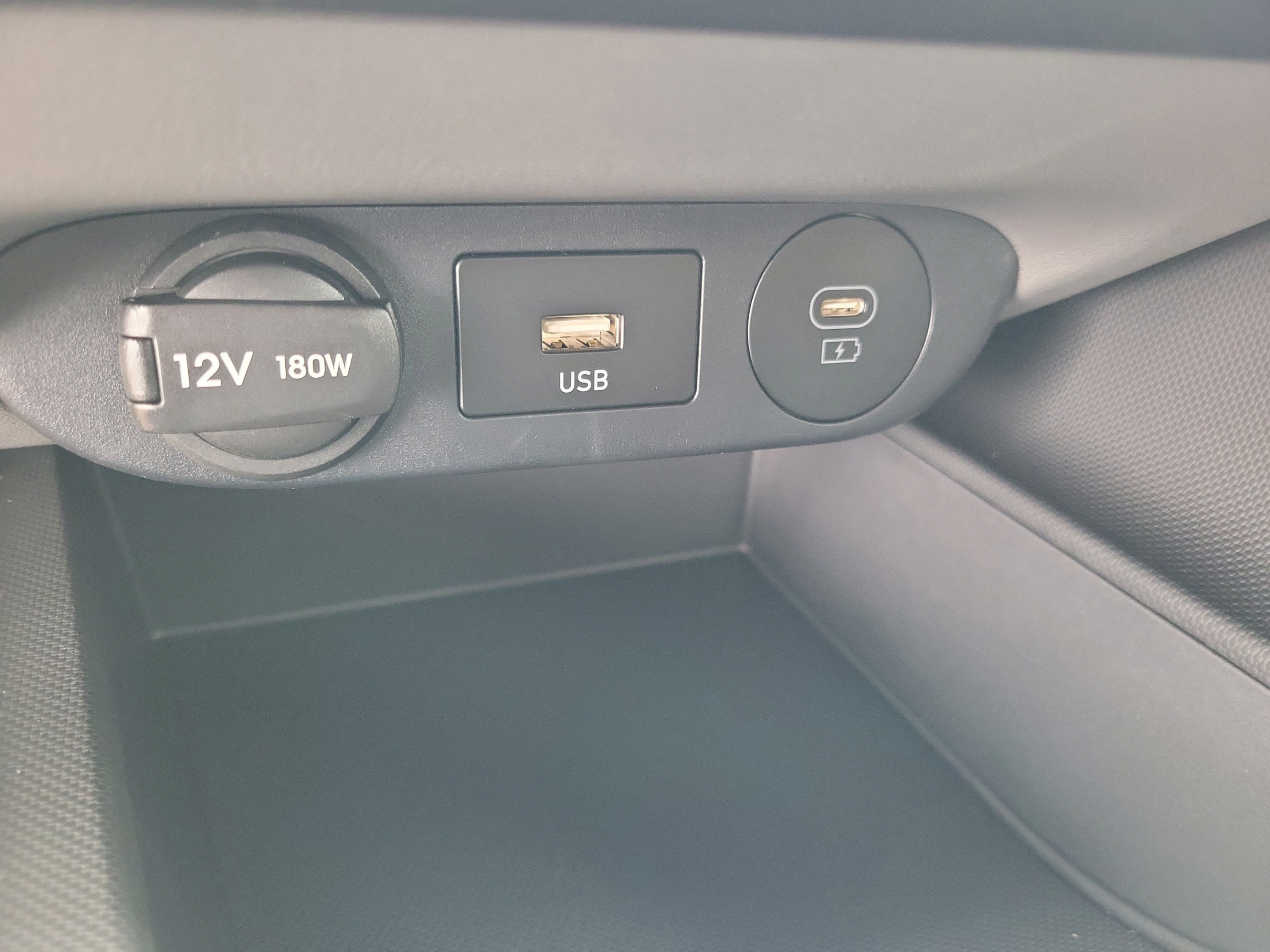 New 2025 Hyundai Elantra Hybrid FWD image 24