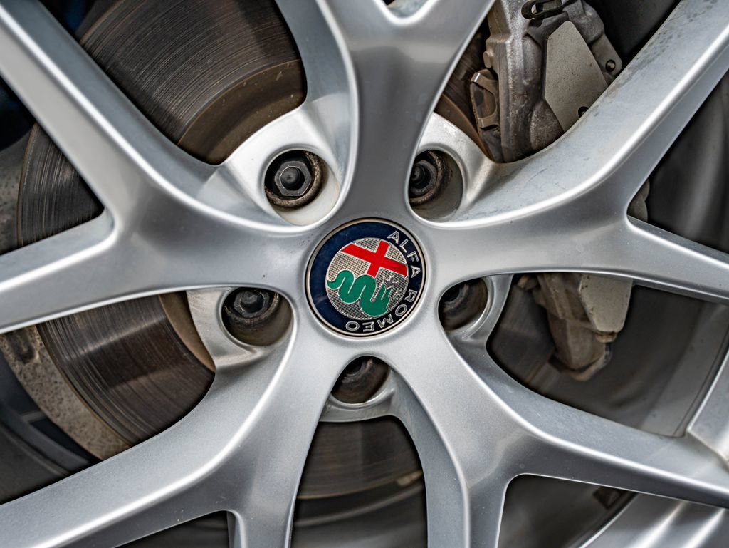 Used 2019 Alfa Romeo Stelvio Ti Lusso w/ Quick Order Package 22X Lusso AWD/4WD image 11