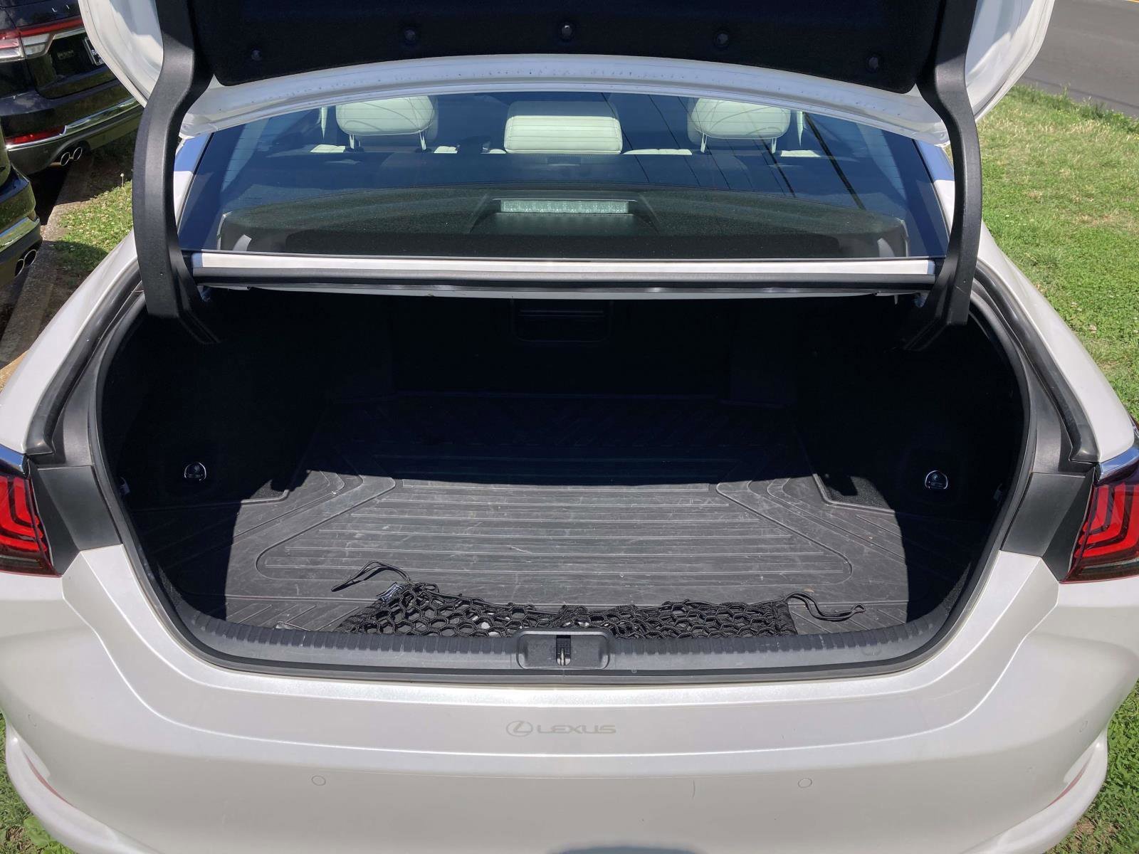 Used 2024 Lexus ES 350 w/ Luxury Package FWD image 13