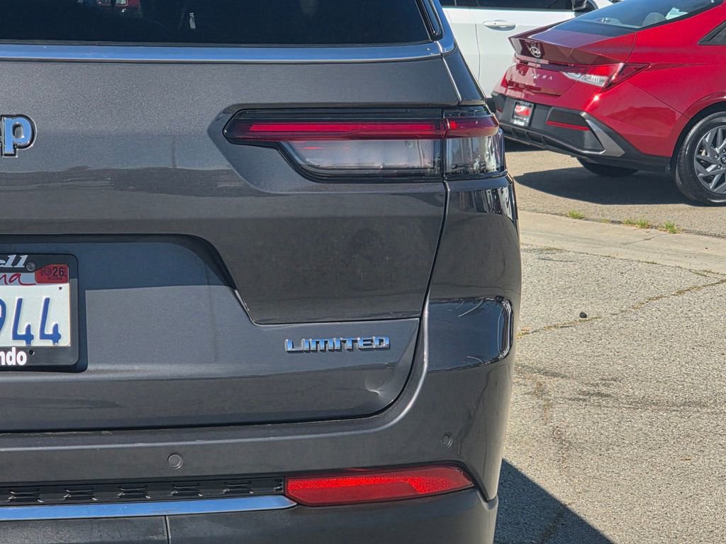 Used 2022 Jeep Grand Cherokee L Limited image 8