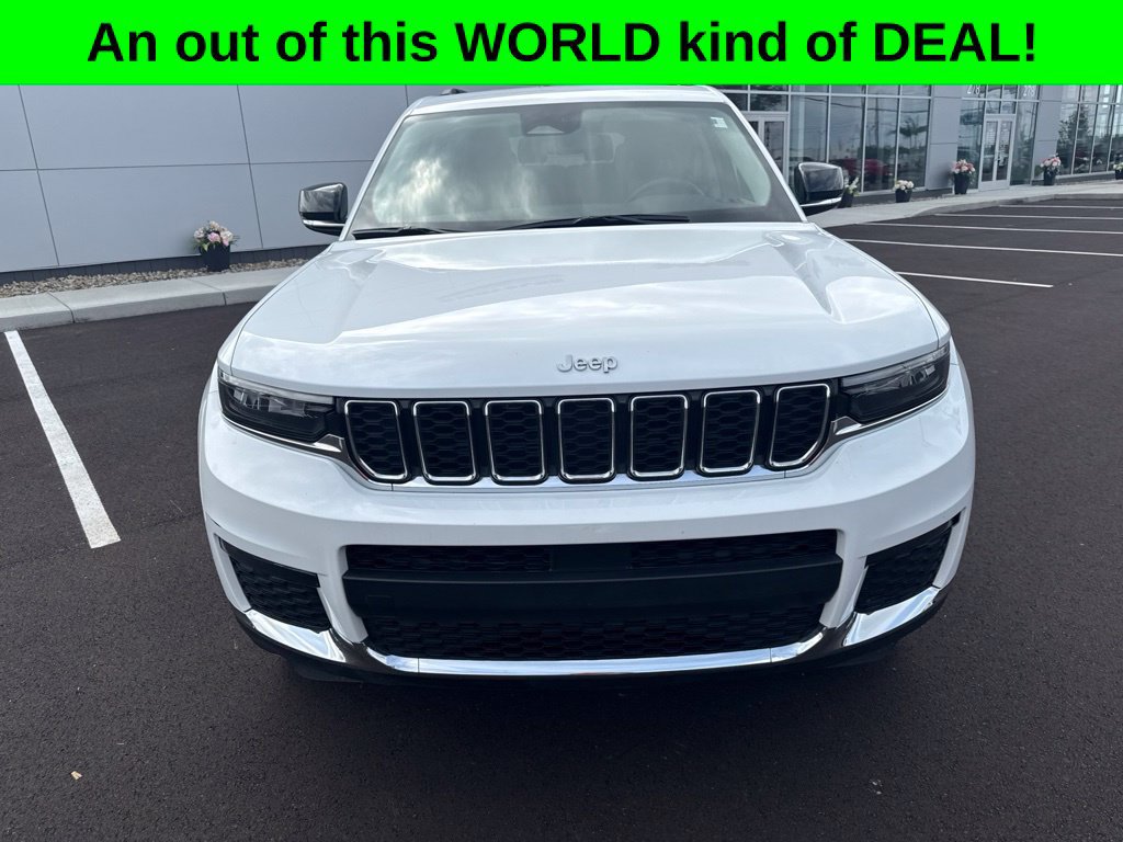 Used 2023 Jeep Grand Cherokee L Limited AWD/4WD image 8