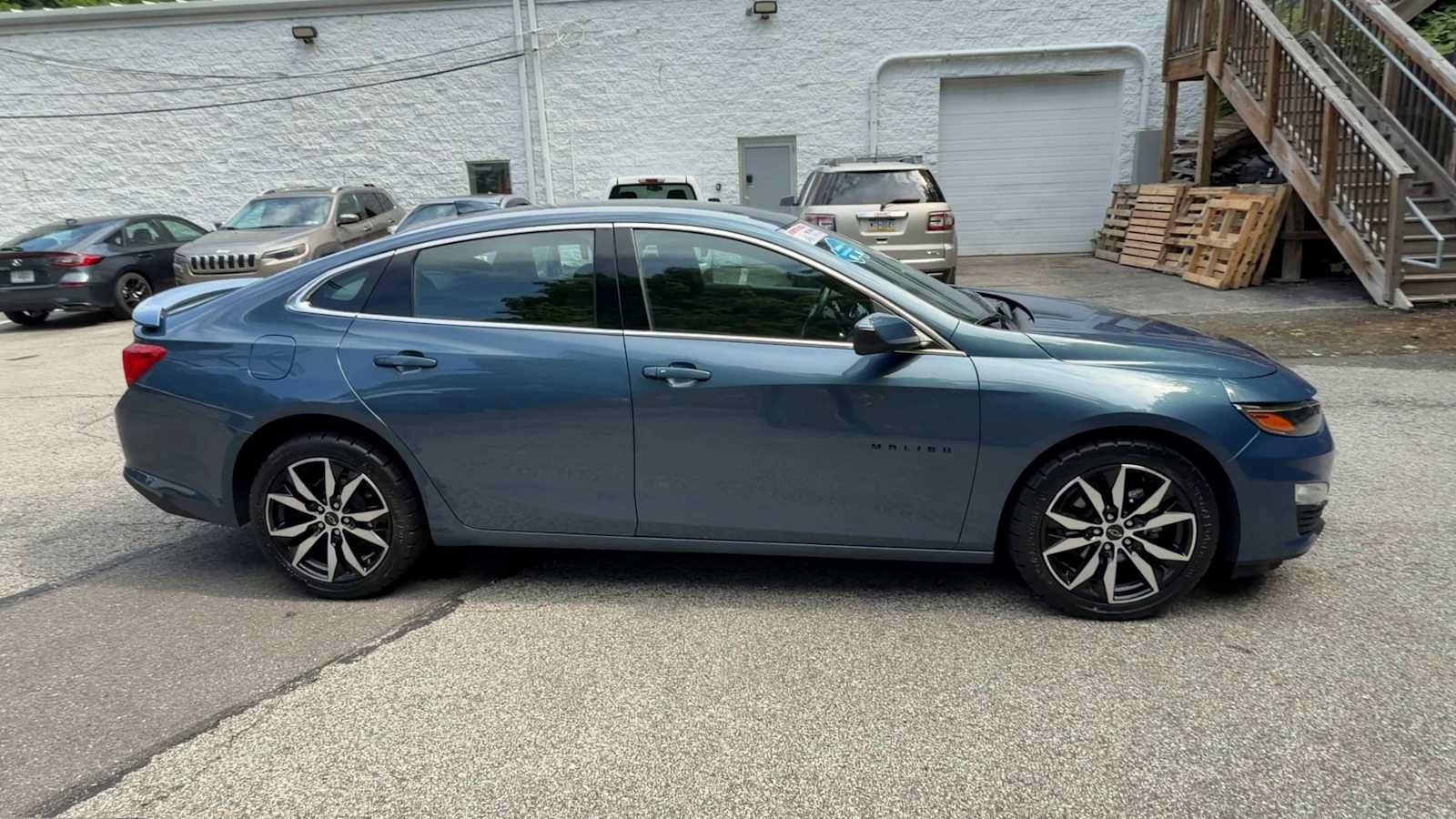 Used 2024 Chevrolet Malibu RS FWD image 9