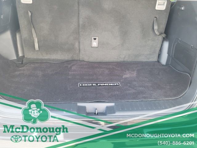 Used 2021 Toyota Highlander XLE image 27