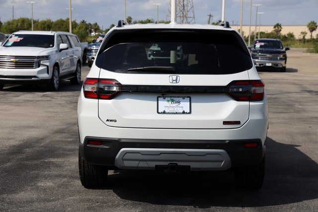 New 2025 Honda Pilot TrailSport image 7