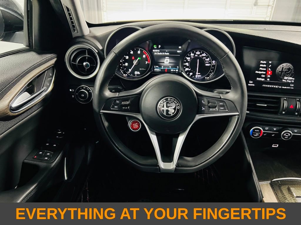 Used 2019 Alfa Romeo Giulia Ti RWD image 5