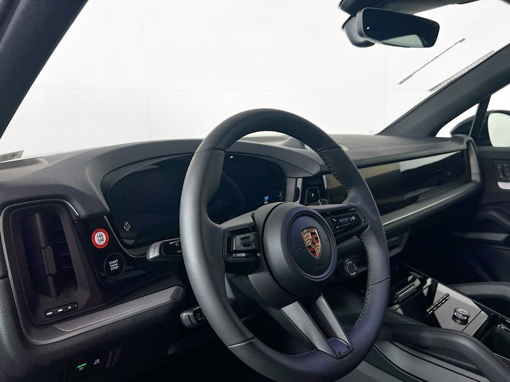 New 2026 Porsche Cayenne AWD/4WD image 4