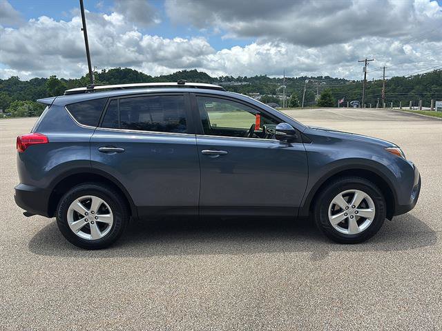 Used 2014 Toyota RAV4 XLE AWD/4WD image 5