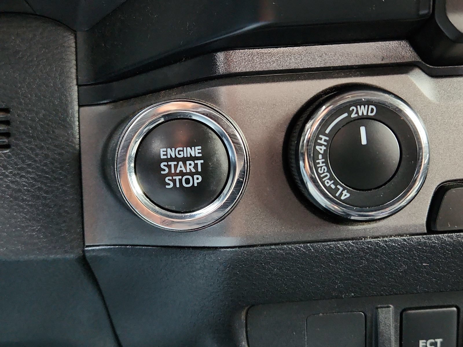 Used 2023 Toyota Tacoma TRD Off-Road AWD/4WD image 16