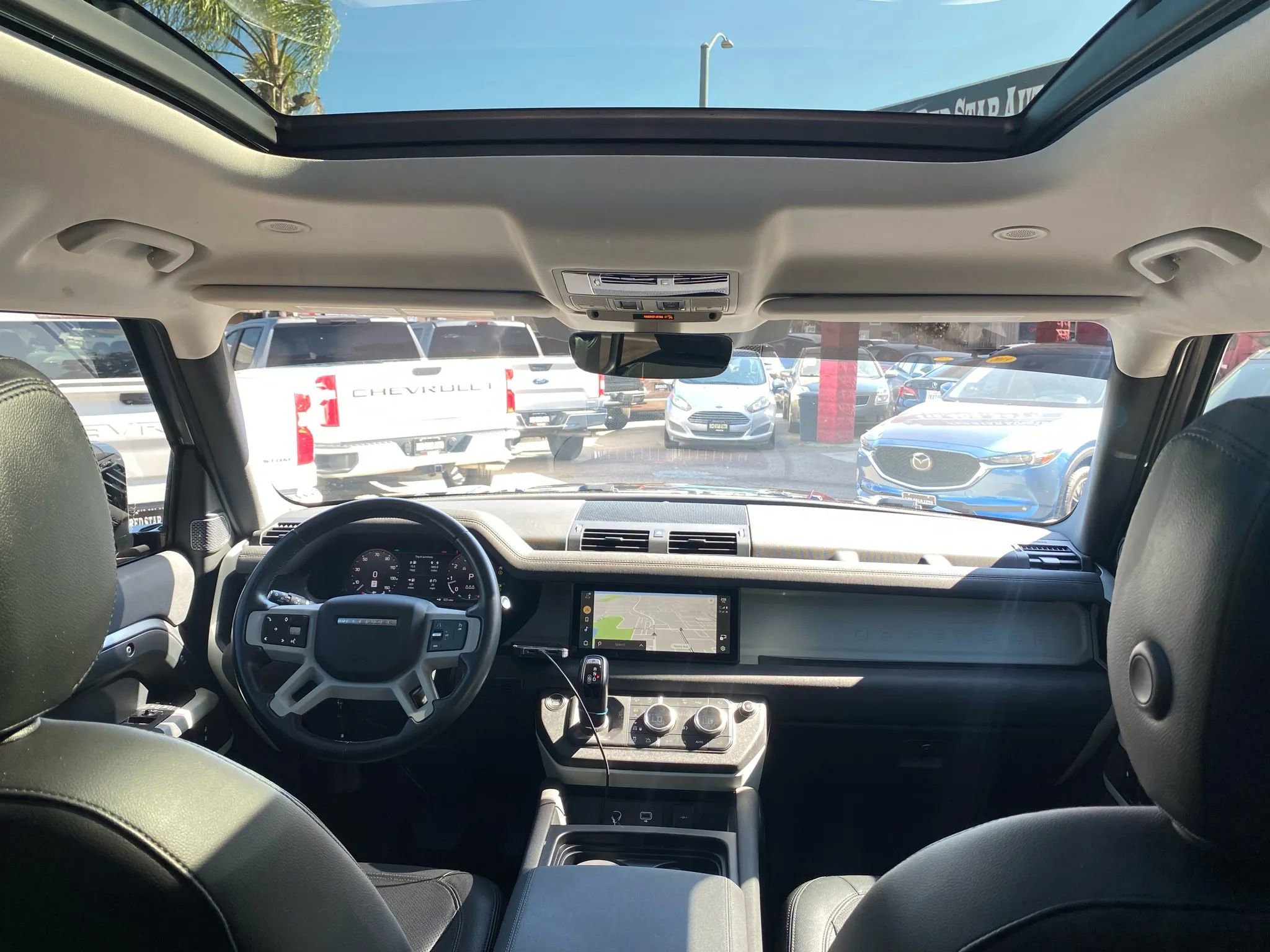 Used 2023 Land Rover Defender 110 S image 29