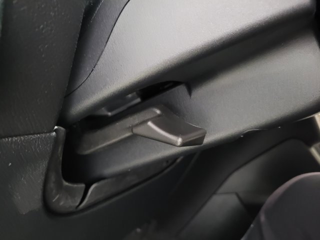 Used 2022 Ford Explorer XLT image 45