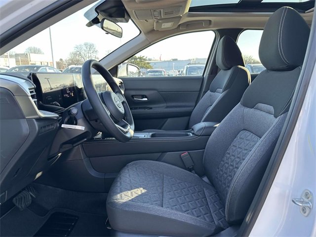 New 2025 Nissan Kicks SV w/ SV Premium Package image 16