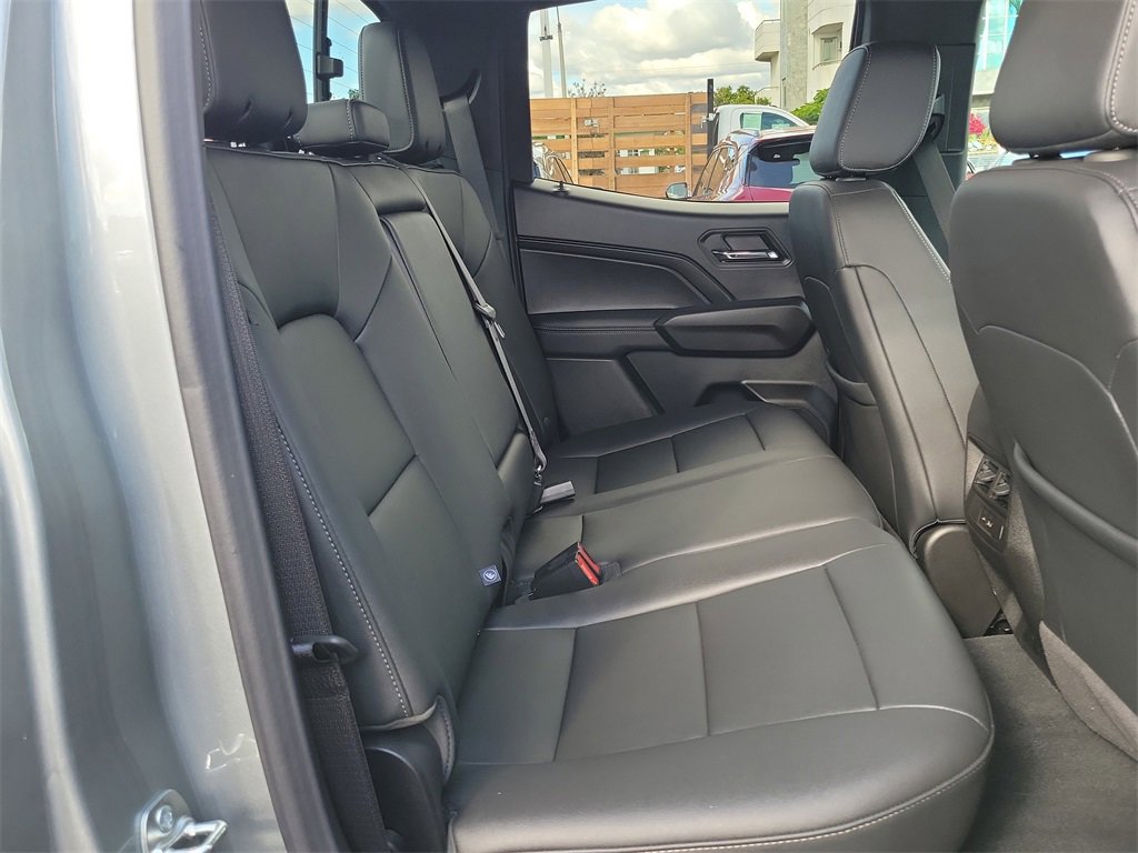 Used 2025 Chevrolet Colorado LT w/ LT Convenience Package image 19
