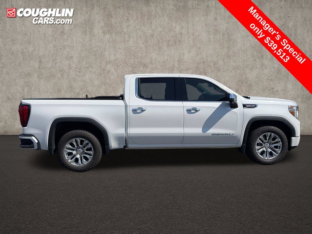 Used 2022 GMC Sierra 1500 Denali w/ Driver Alert Package II AWD/4WD image 9