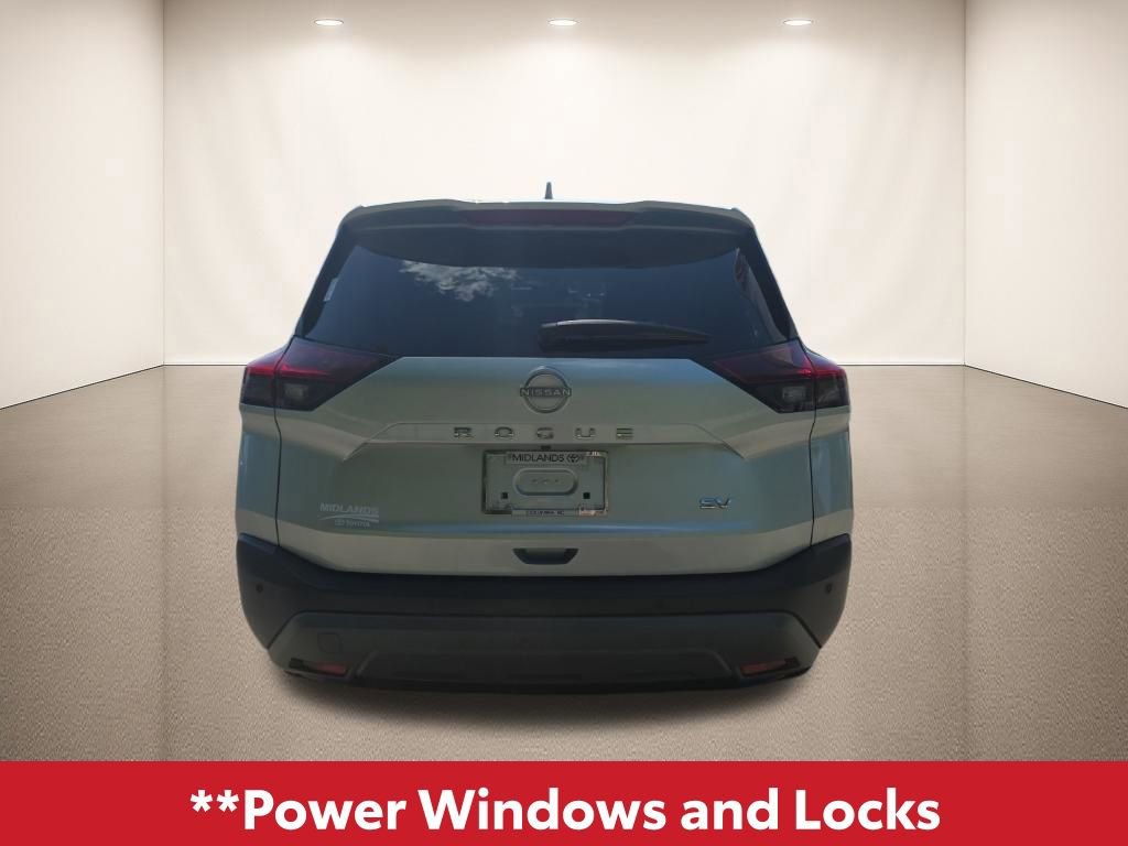 Used 2022 Nissan Rogue SV FWD image 5