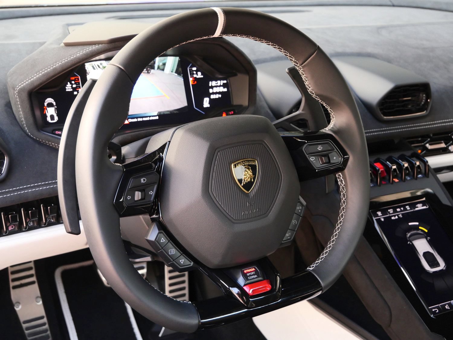 Used 2023 Lamborghini Huracan Tecnica RWD image 13