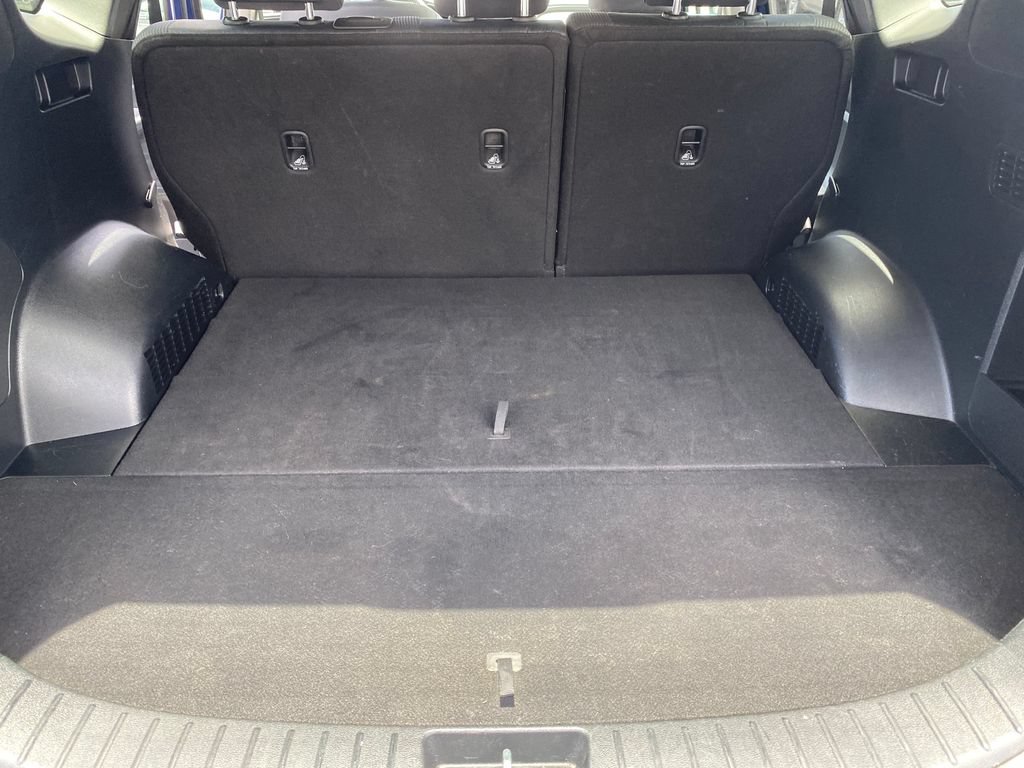 Used 2019 Hyundai Santa Fe SEL FWD image 11