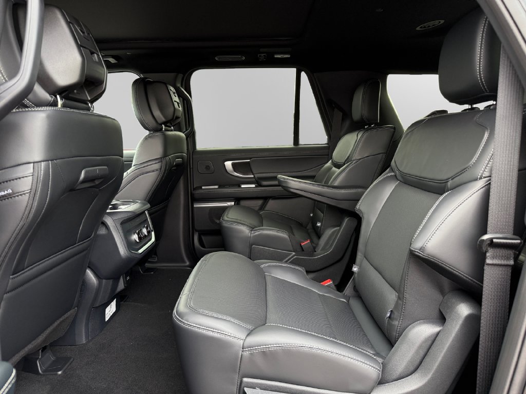 New 2027 Ford Expedition Max Platinum w/ Stealth Performance Package AWD/4WD image 15