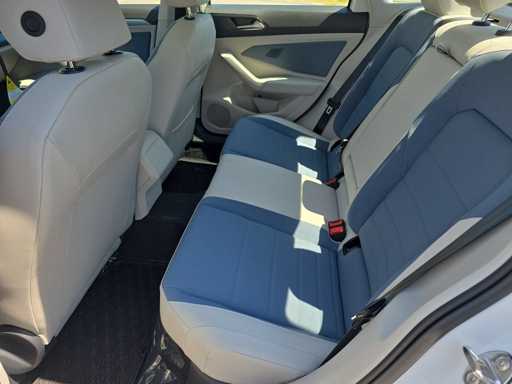 New 2026 Volkswagen Jetta SE FWD image 34