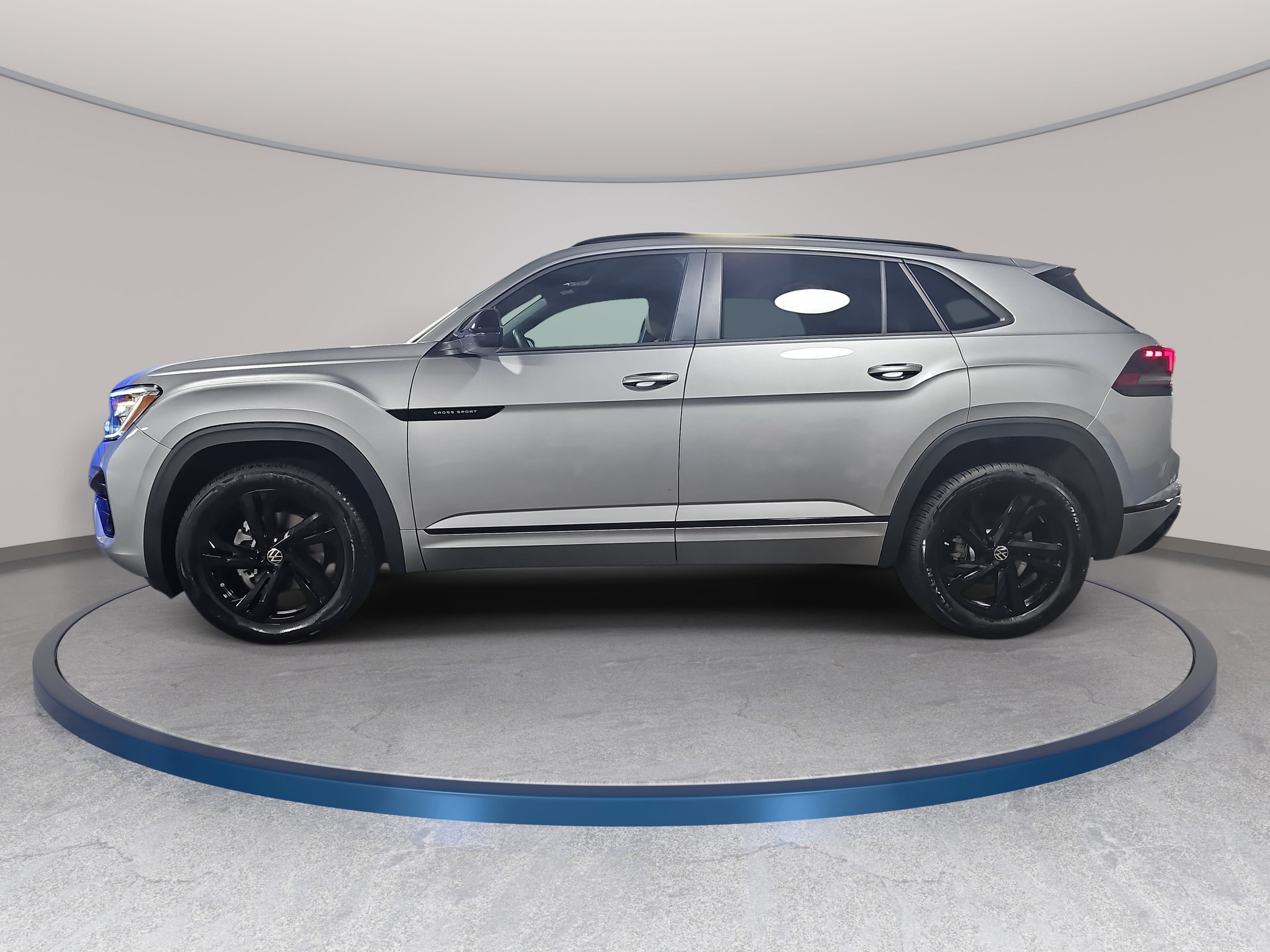 Used 2026 Volkswagen Atlas Cross Sport SEL R-Line AWD/4WD image 8