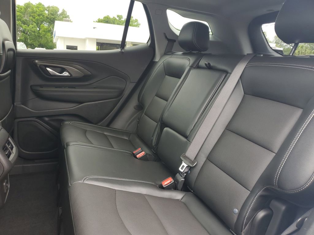 Used 2023 GMC Terrain SLT w/ Elevation Edition image 11