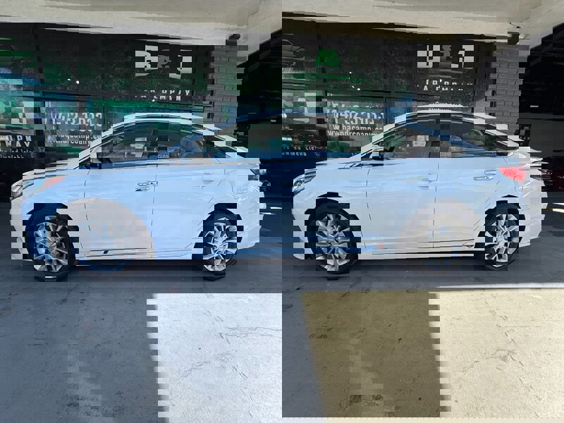 Used 2015 Hyundai Sonata Limited w/ Option Group 06 image 4