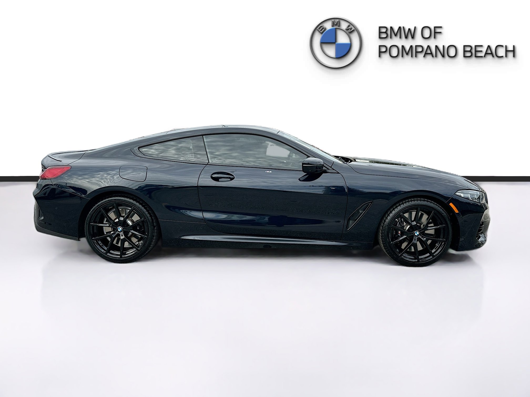 Used 2023 BMW 840i Coupe w/ M Sport Professional Package image 8