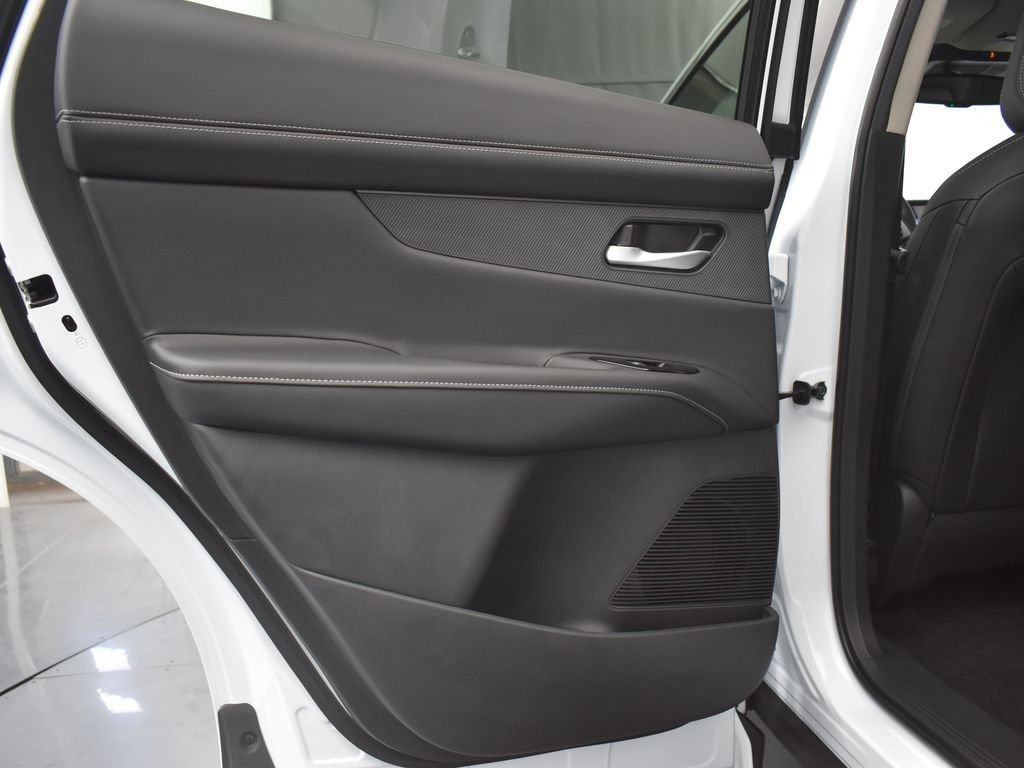 New 2025 Nissan Murano SL AWD/4WD image 15