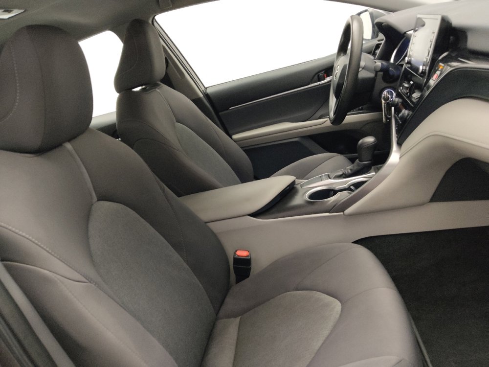 Used 2022 Toyota Camry LE image 21