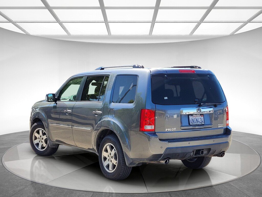 Used 2011 Honda Pilot Touring image 5