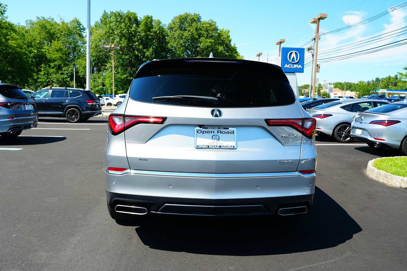 Certified 2024 Acura MDX w/ Advance Package AWD/4WD image 6
