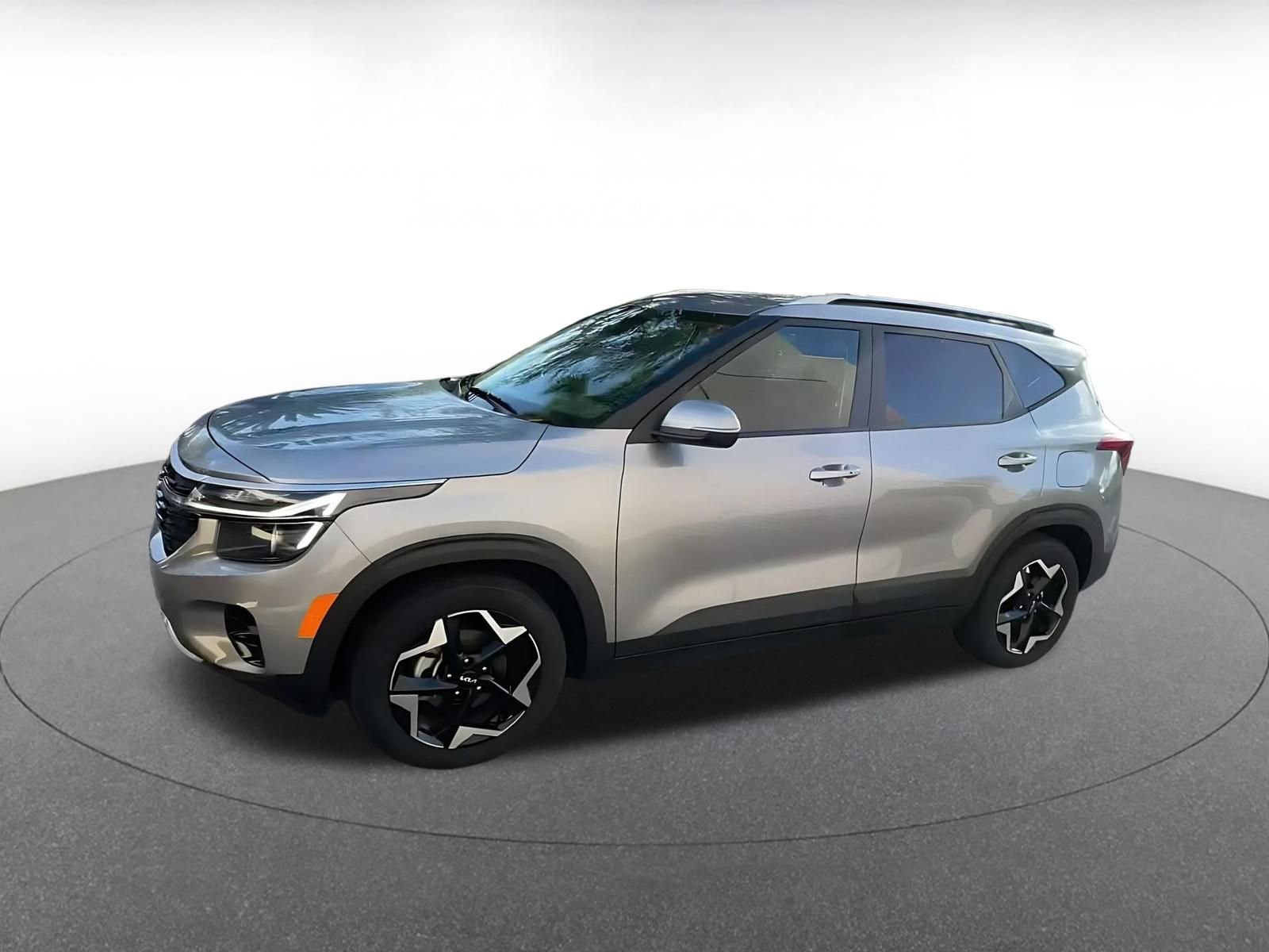 Used 2025 Kia Seltos S FWD image 8