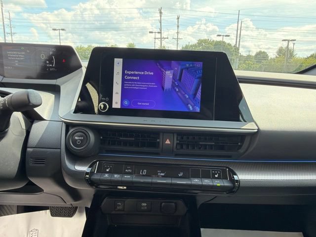 Used 2024 Toyota Prius XLE AWD/4WD image 17